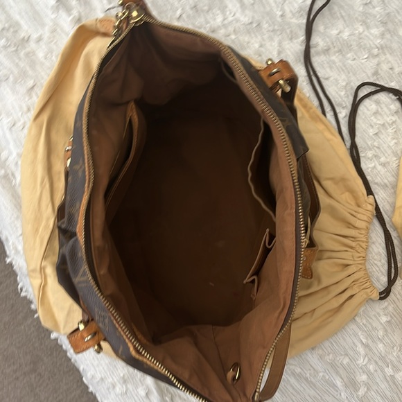 Authentic Large Louis Vuitton Handbag - Picture 8 of 10